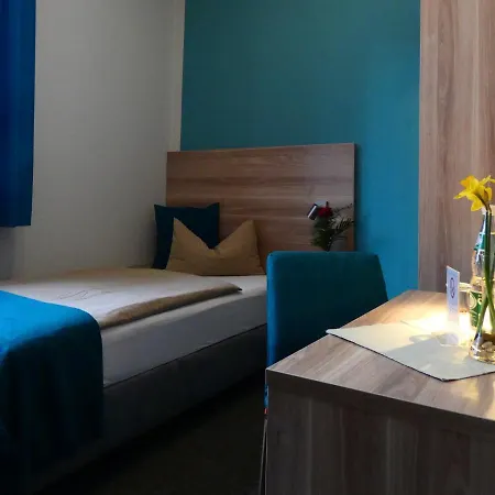 Schlossgartenpassage 3*