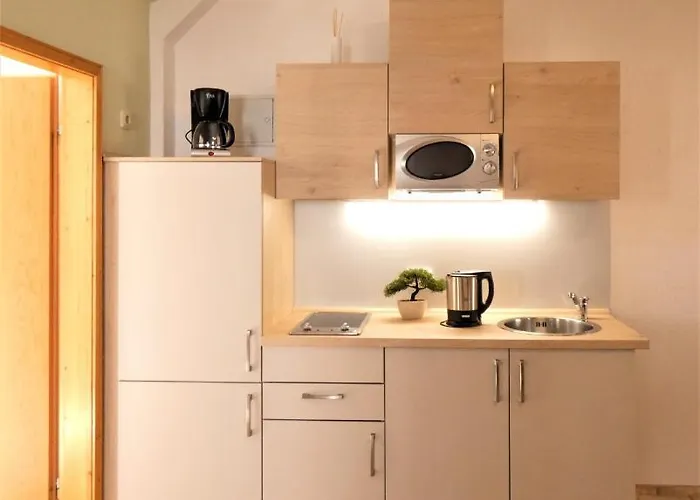 Schlossgartenpassage 3*